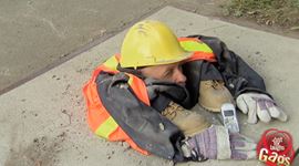 Skryt kamera - rozdrven chlap