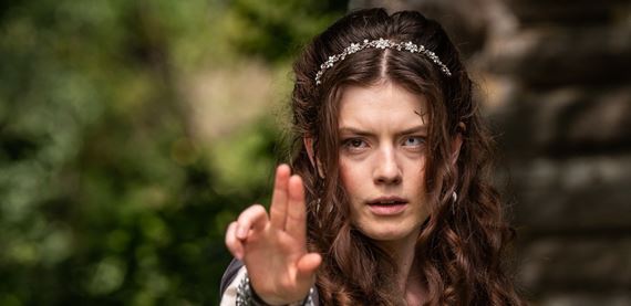 Nov esk fantasy rozprvka Zrodenie alchymistky vstupuje do kn