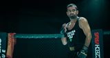 Vo filme Bojovnk si zahr jeden z najspenejch eskch interpretov Calin aj hviezdy MMA