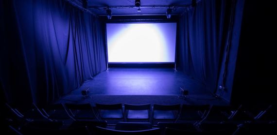 V Tren��ne vznik� nov� mal� nez�visl� kino Dru�ba. Prin�a priestor pre artov� a autorsk� kinematografiu