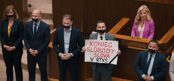 STVR odvysiela dokument o ohrozen� svojej nez�vislosti. OK, rob�me si srandu. Podcast Vertigo aj o filmoch Divo�ina �i Nav�dy