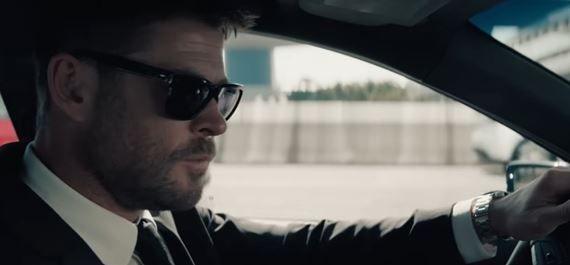 Ka�d� l�pe� m��e by� t� posledn�. Ak�n� jazda Cesta zlo�inu / Crime 101 od Barta Laytona (American Animals) 