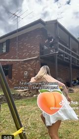 Keď testujete reflexy ženy