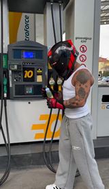 Ke� chcete da� mlad�mu napapa�....