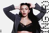 Charli xcx sa stala prvou glob�lnou ambas�dorkou Nothingu a z�rove� akcion�rkou zna�ky