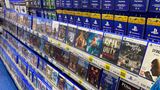 Proti koncu fyzick�ch medii v PS5 s�ce protestuje ve�a hr��ov, ale m�lokto z nich ich aj kupuje