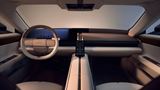 Jaguar uk�zal interi�r nov�ho Type 01. Dominova� mu bude v�razn� stredov� chrbtica
