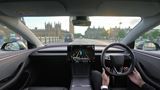 Kto m� dosta� pokutu, ke� autopilot na Tesle prekro�il r�chlos�? Majite� si plat� za syst�m, ktor� nefunguje