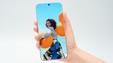 Tecno na IFA 2026 uk�zalo koncept smartf�nu s opticky nulov�m r�m�ekom displeja