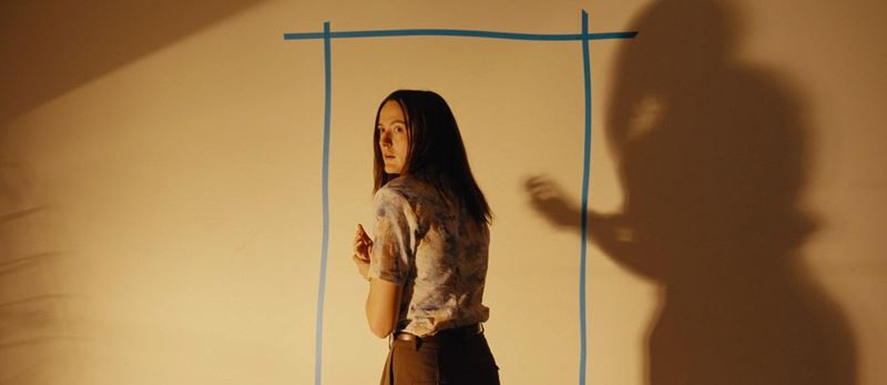 Backrooms: Za stenou 